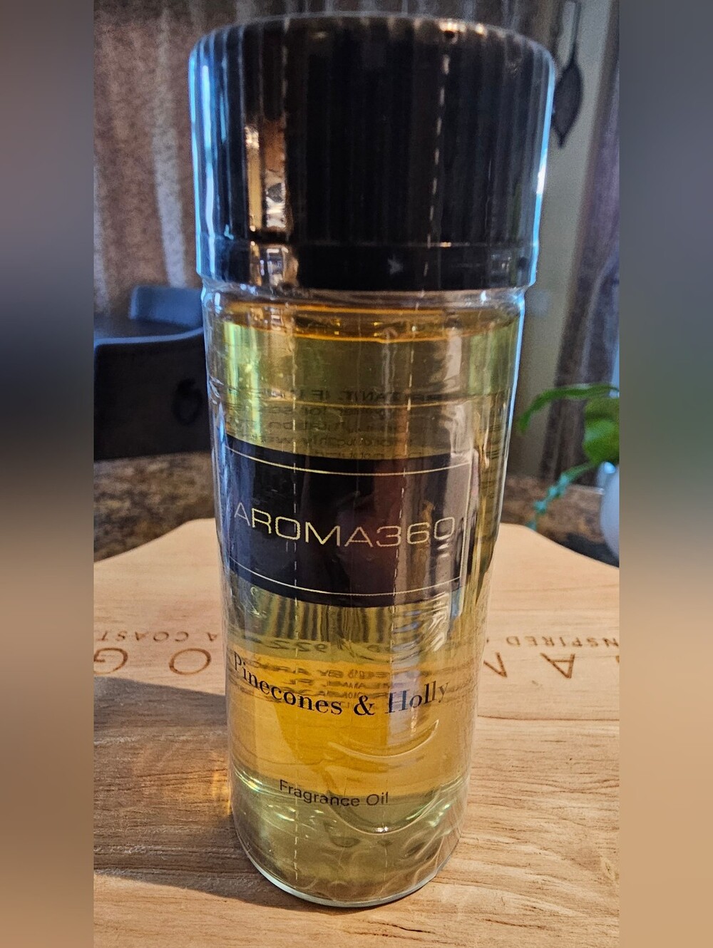 PINECONES & HOLLY 50ml Fragrance Oil by Aroma360